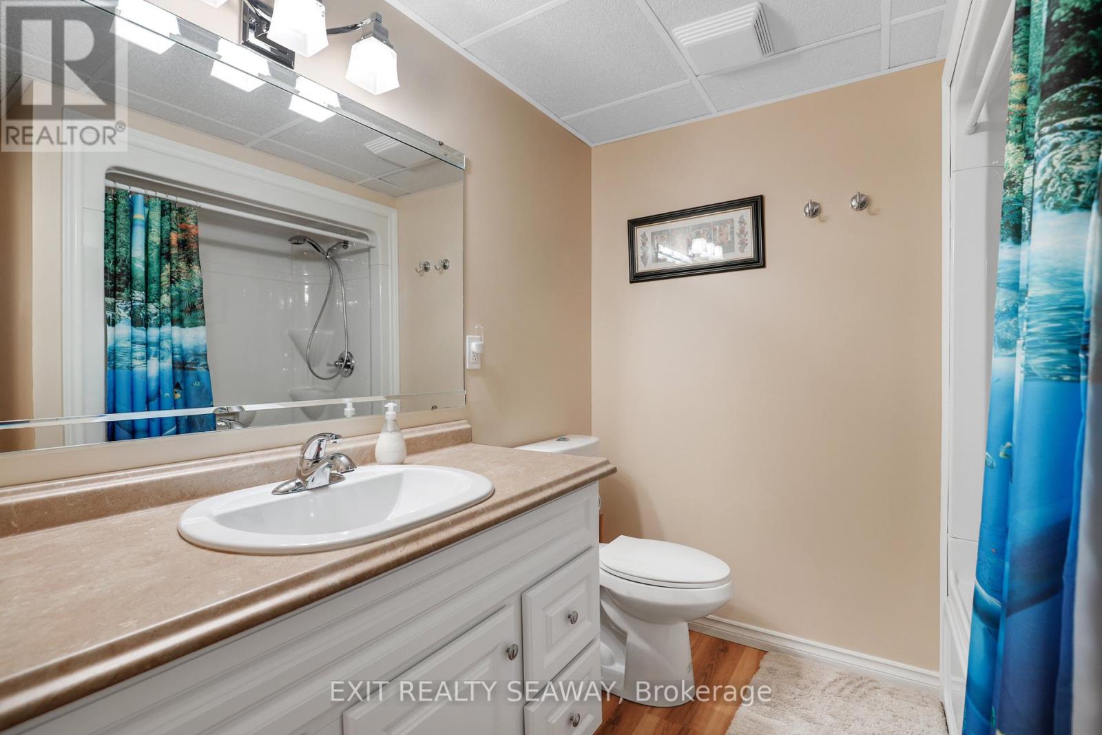 17300 Valade Road, South Stormont, Ontario  K0C 2A0 - Photo 19 - X12062220