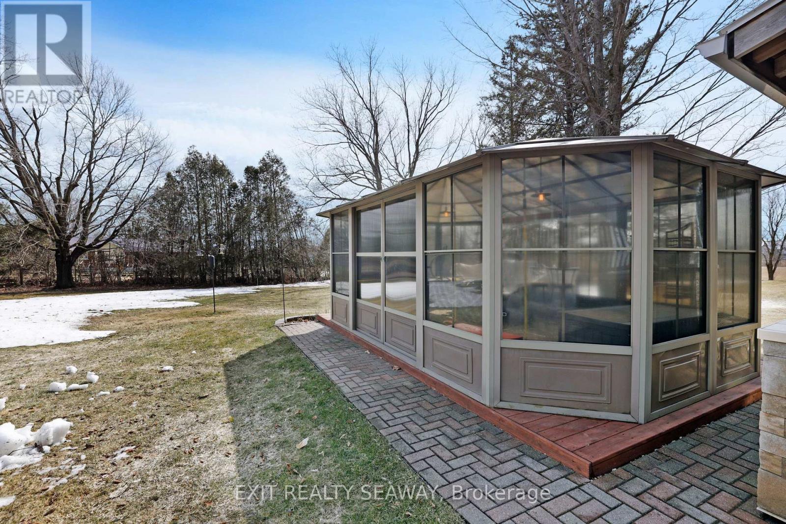 17300 Valade Road, South Stormont, Ontario  K0C 2A0 - Photo 27 - X12062220