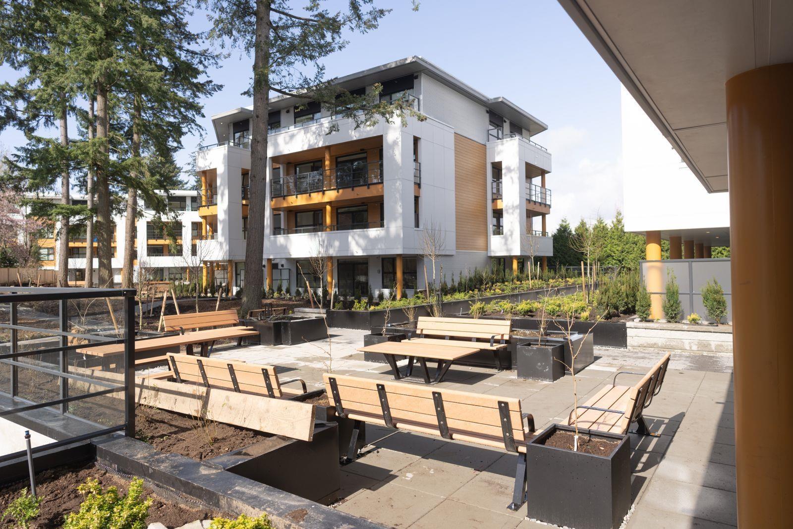 241 2635 KING GEORGE BOULEVARD, surrey, British Columbia