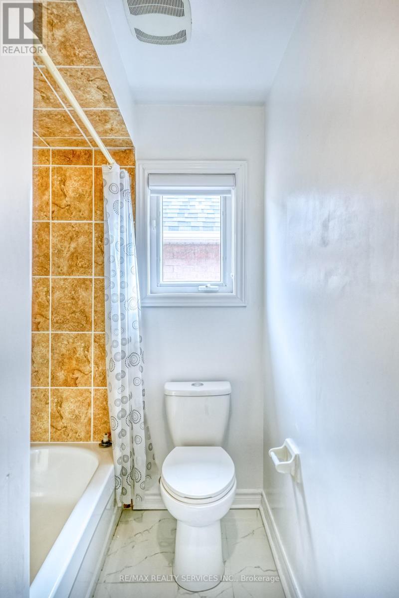 110 Nathaniel Crescent, Brampton, Ontario  L6Y 5M3 - Photo 27 - W12064193