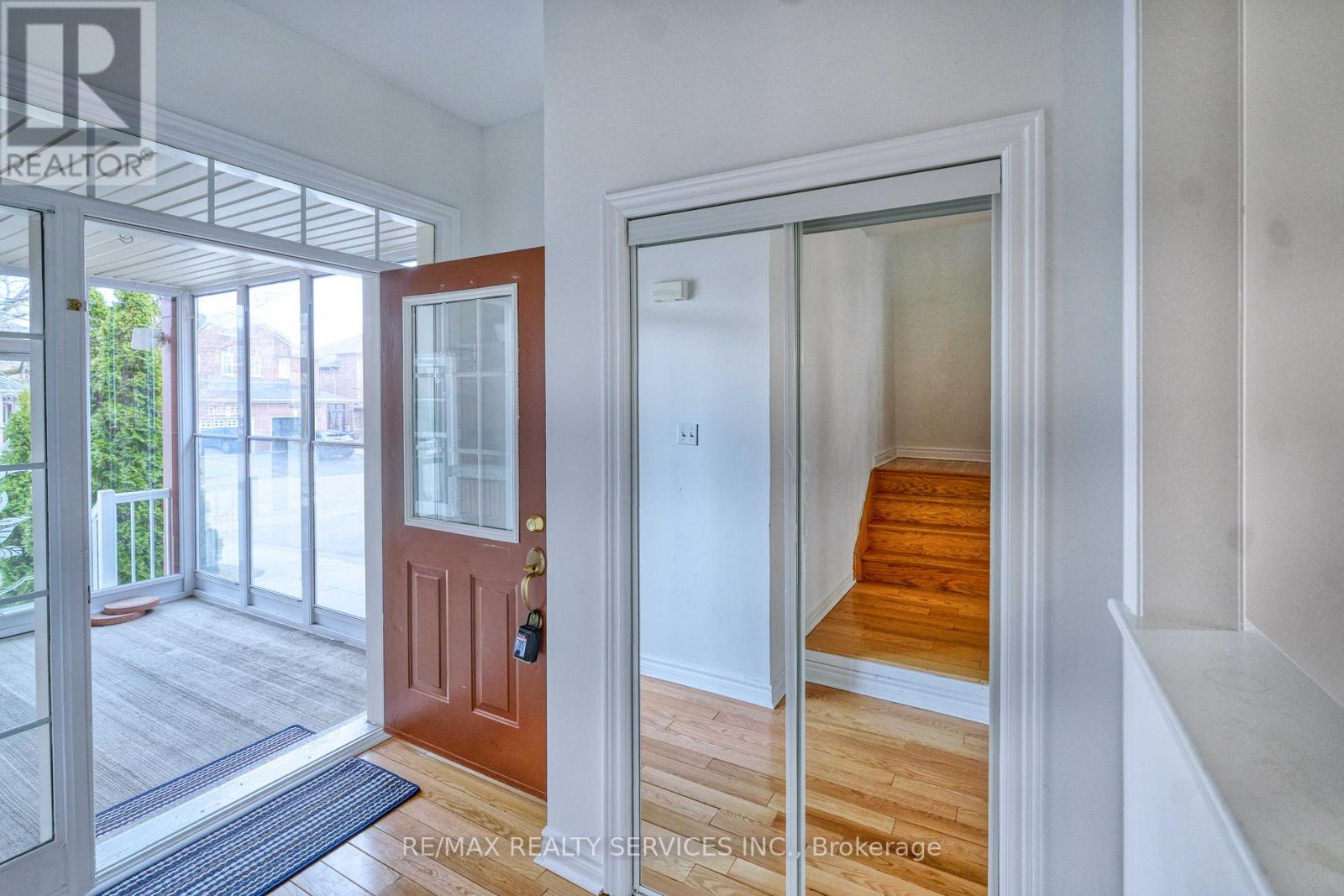 110 Nathaniel Crescent, Brampton, Ontario  L6Y 5M3 - Photo 8 - W12064193