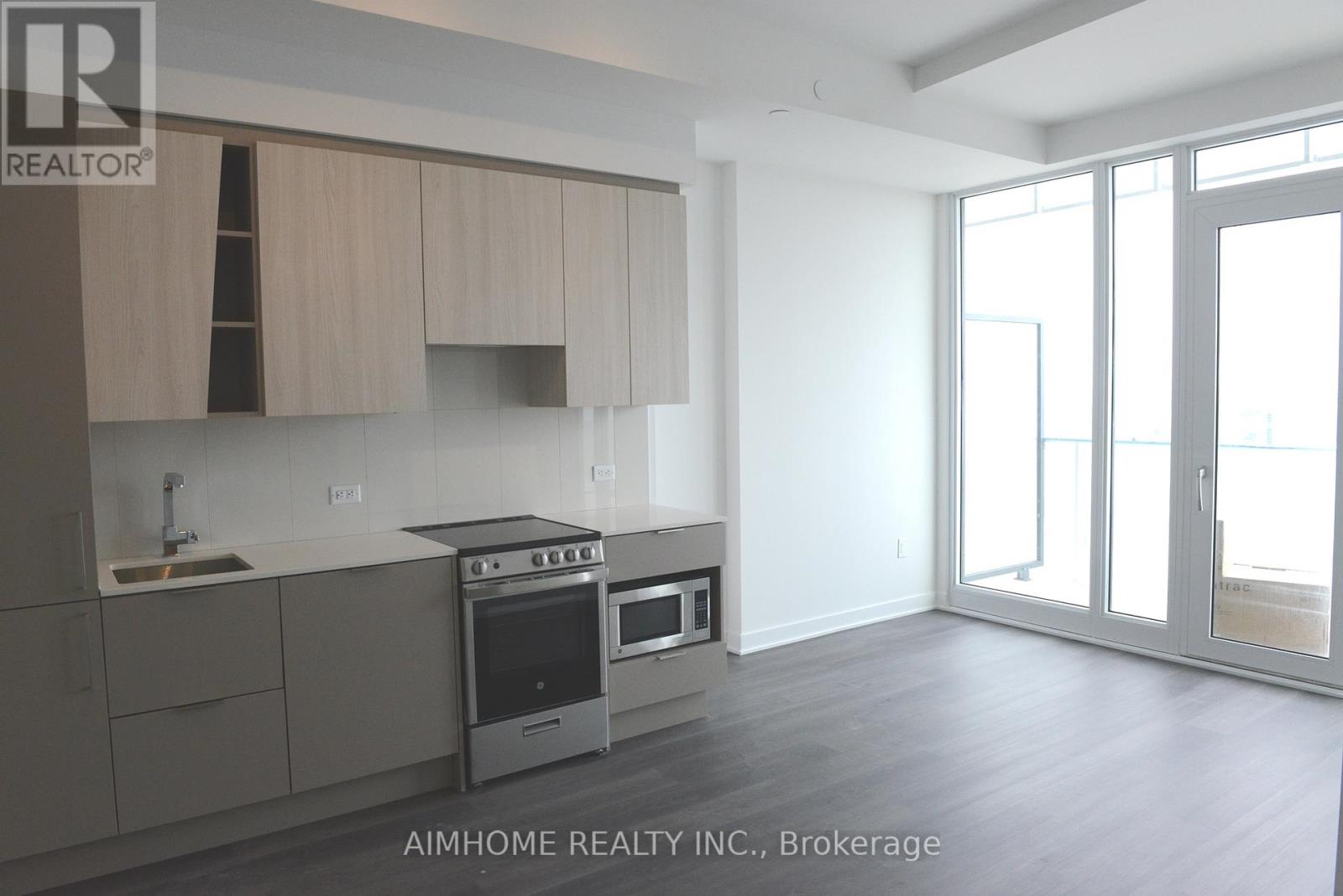3002 - 3900 Confederation Parkway, Mississauga, Ontario  L5B 0K7 - Photo 2 - W12064239