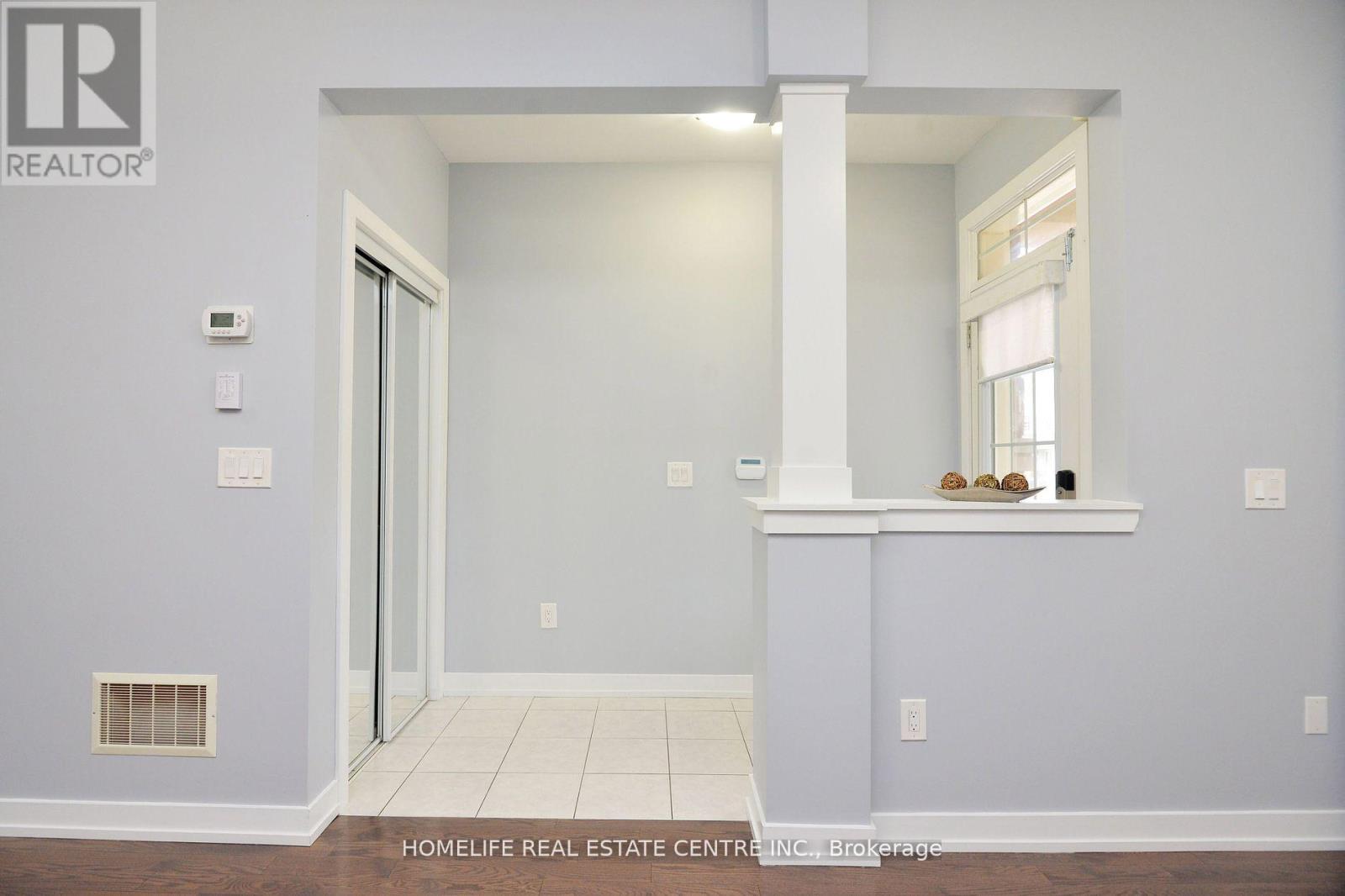 11 Villadowns Trail, Brampton, Ontario  L6R 3V6 - Photo 8 - W12064253