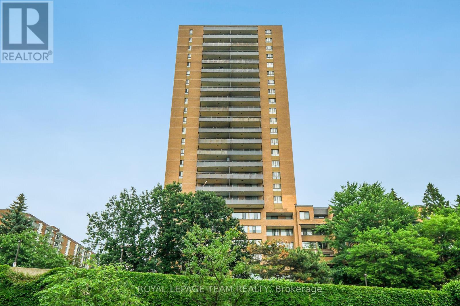 Property at 1501 - 505 ST LAURENT BOULEVARD image 1