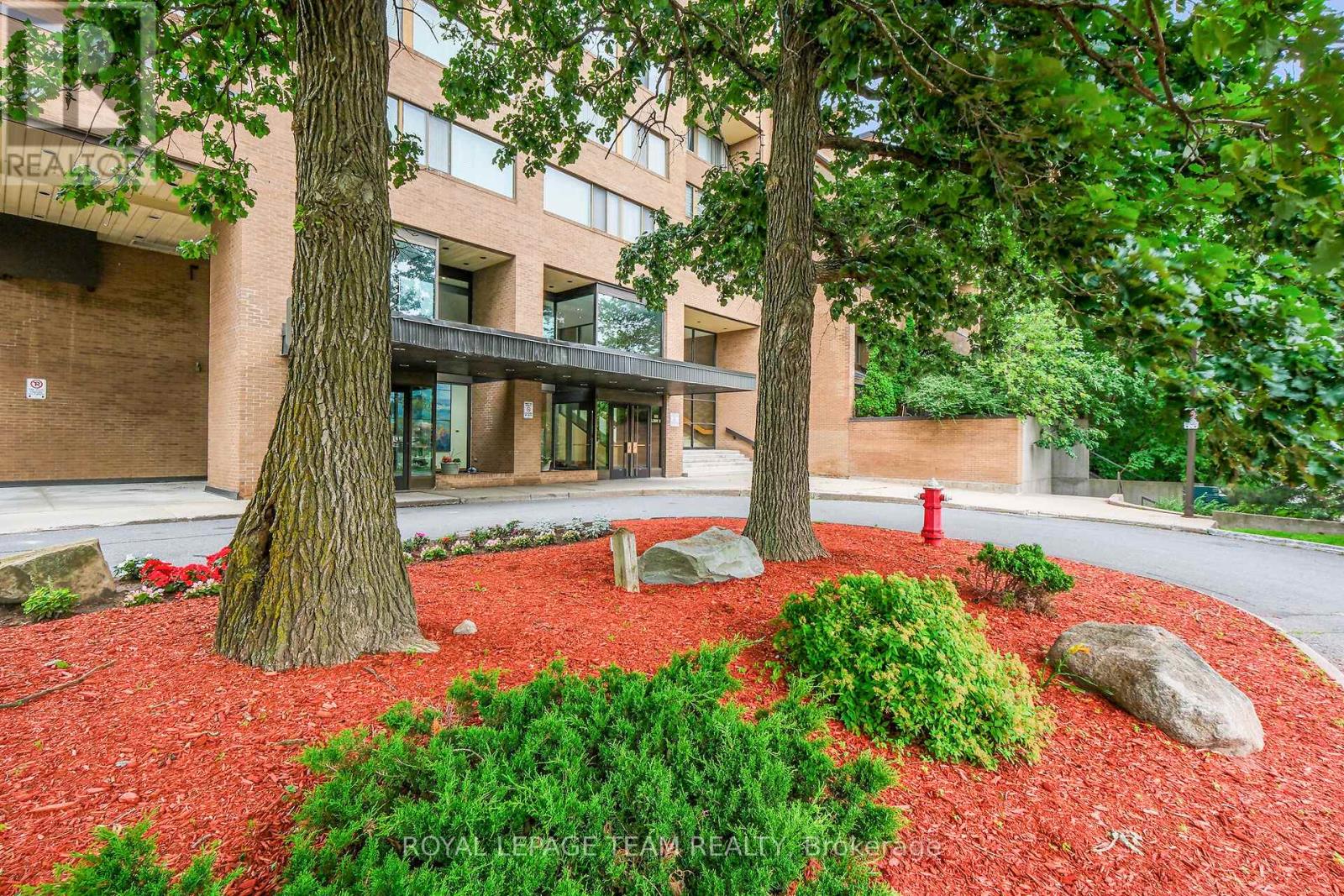 Property at 1501 - 505 ST LAURENT BOULEVARD image 5