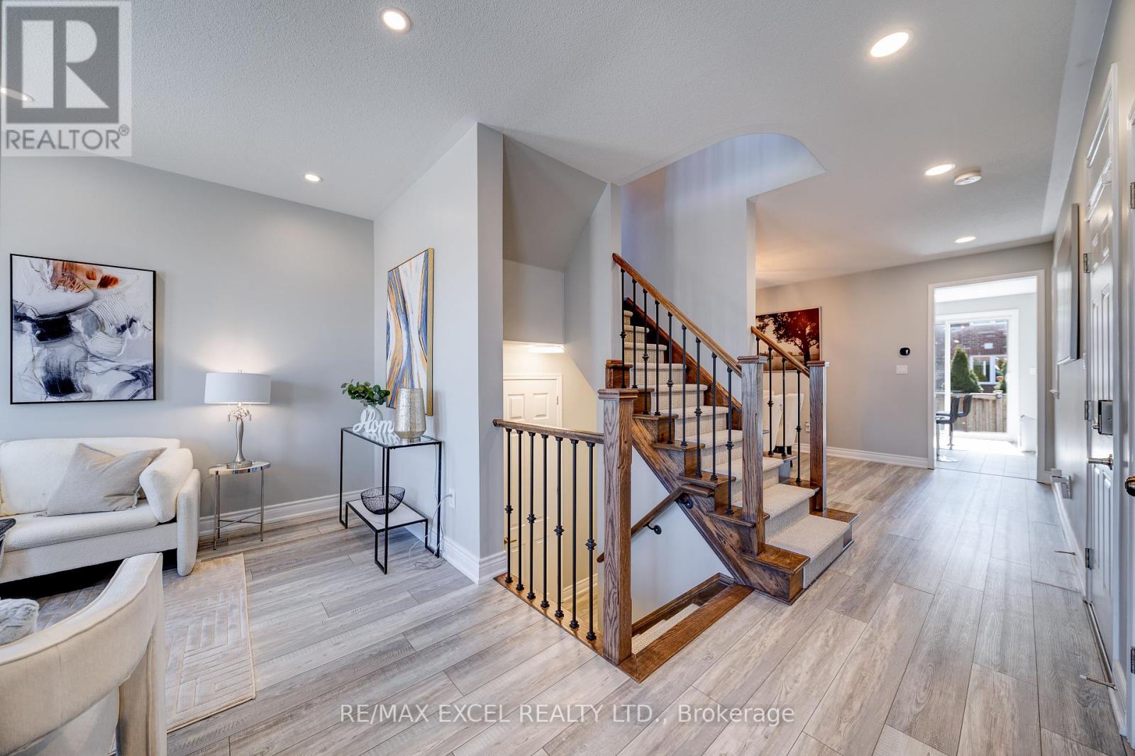 Property at 99 JAMES PARROTT AVENUE image 4