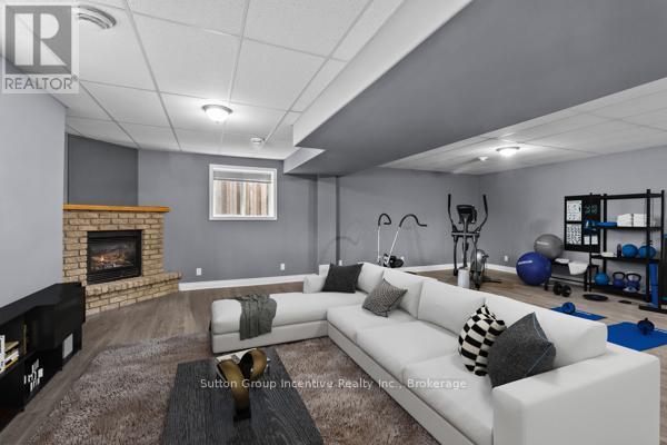 22 Bourgeois Beach Road, Tay, Ontario  L0K 2A0 - Photo 35 - S12064242
