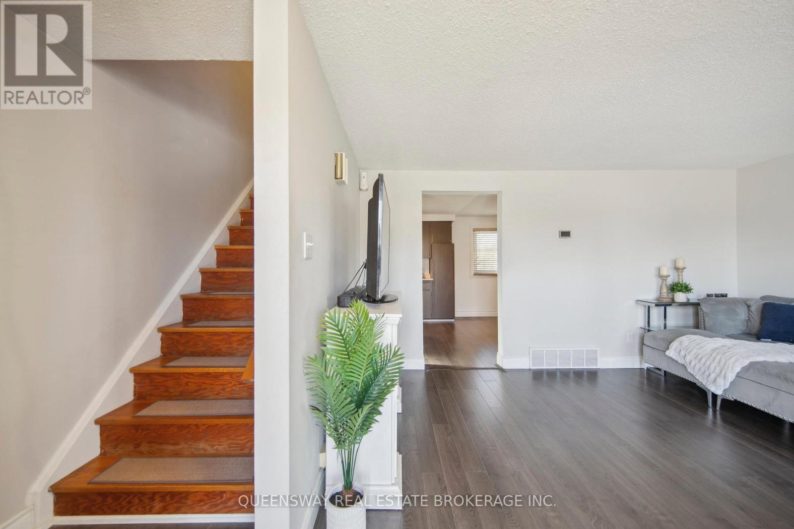 150 Hillmer Road, Cambridge, Ontario  N1R 6N8 - Photo 15 - X12063790