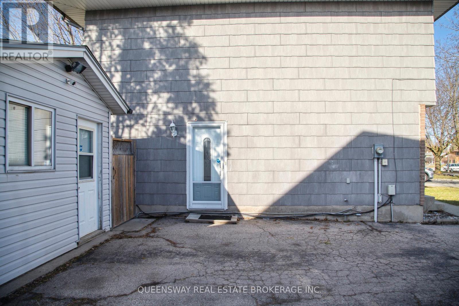 150 Hillmer Road, Cambridge, Ontario  N1R 6N8 - Photo 36 - X12063790