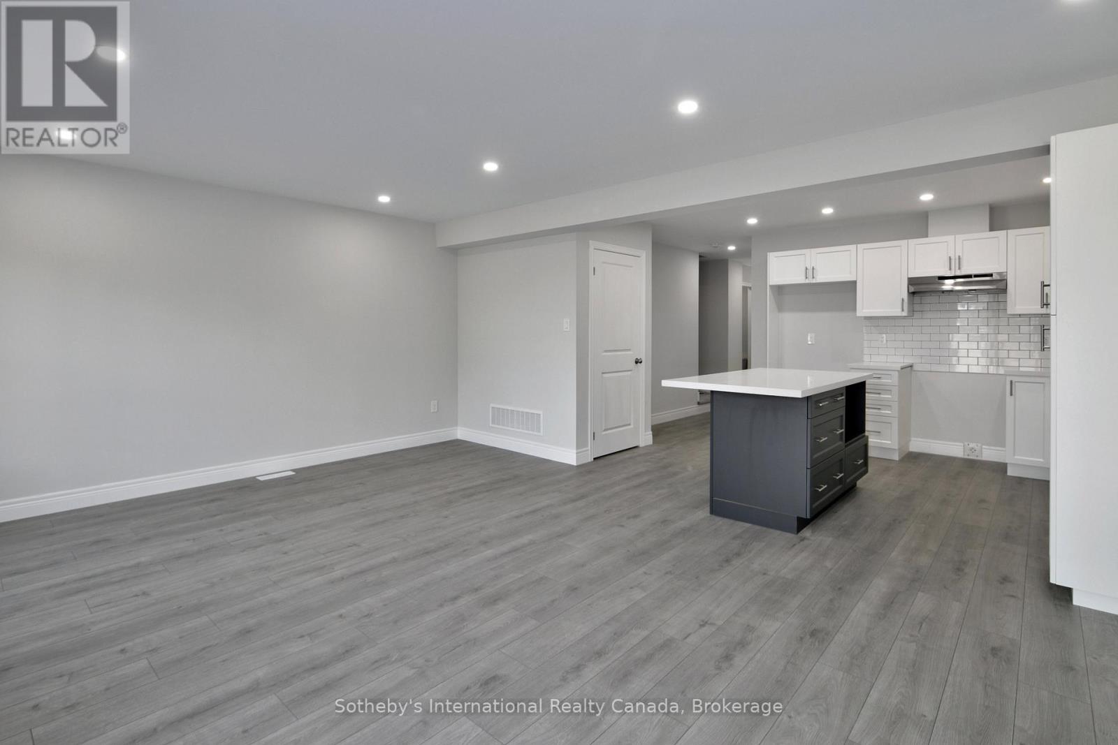 12 Equality Drive, Meaford, Ontario  N4L 0B4 - Photo 8 - X12064267