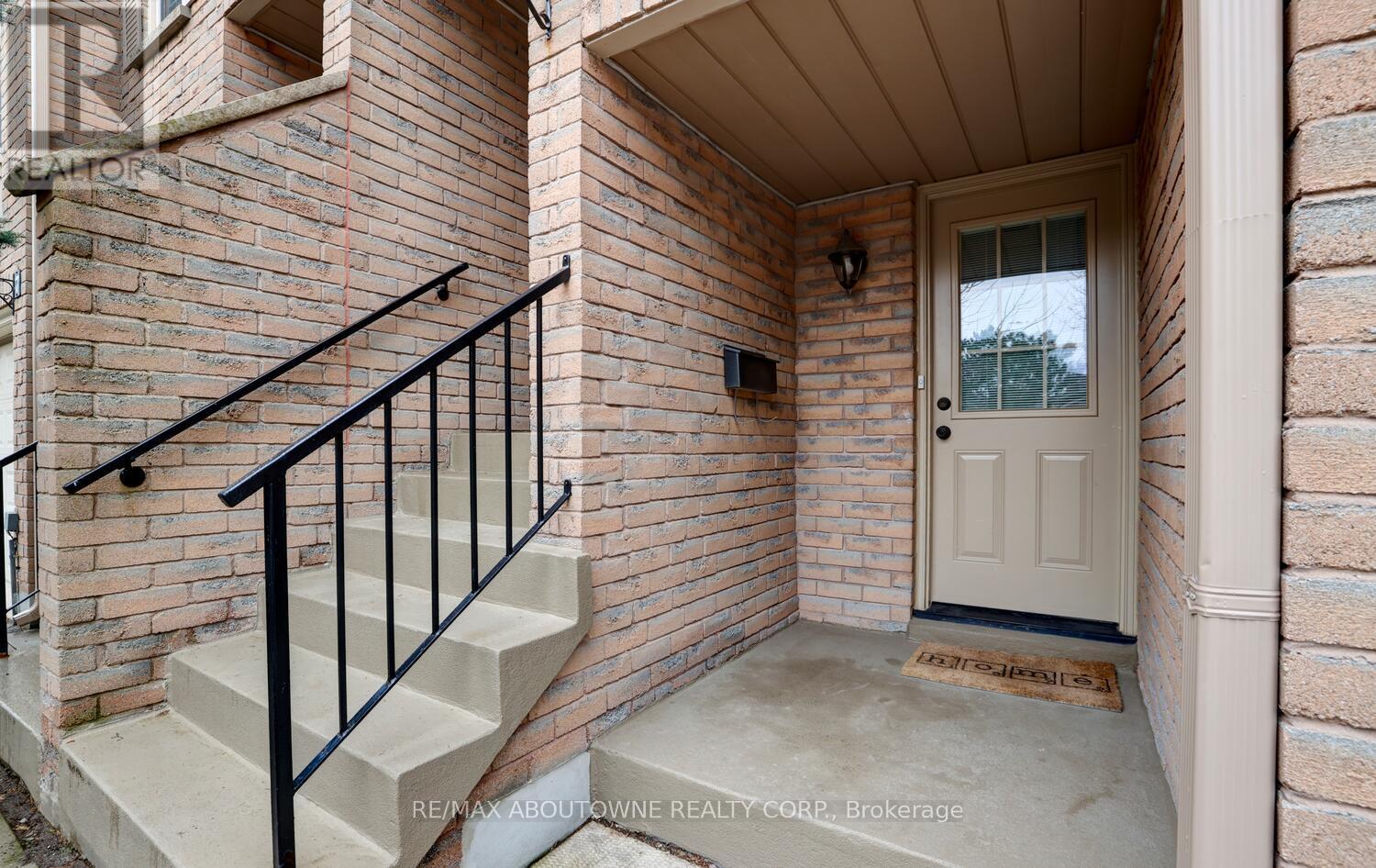 Property at 6 - 2272 MOWAT AVENUE image 3