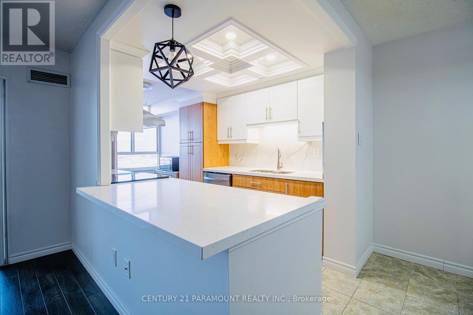 1802 - 100 COUNTY COURT BOULEVARD, Brampton, Ontario
