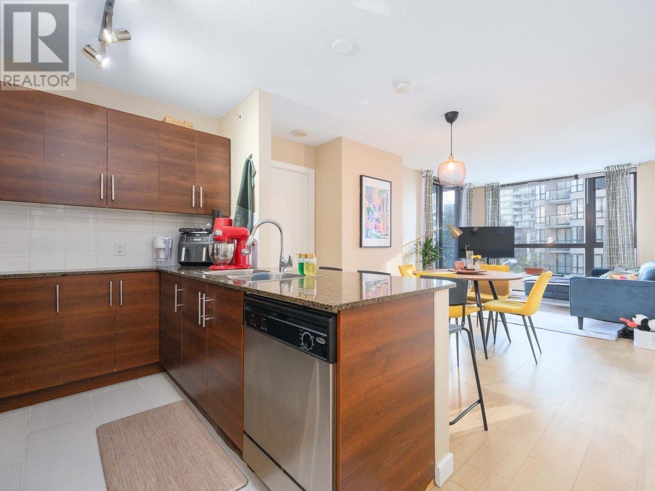 306 833 Agnes Street, New Westminster, British Columbia  V3M 0B1 - Photo 6 - R2964995