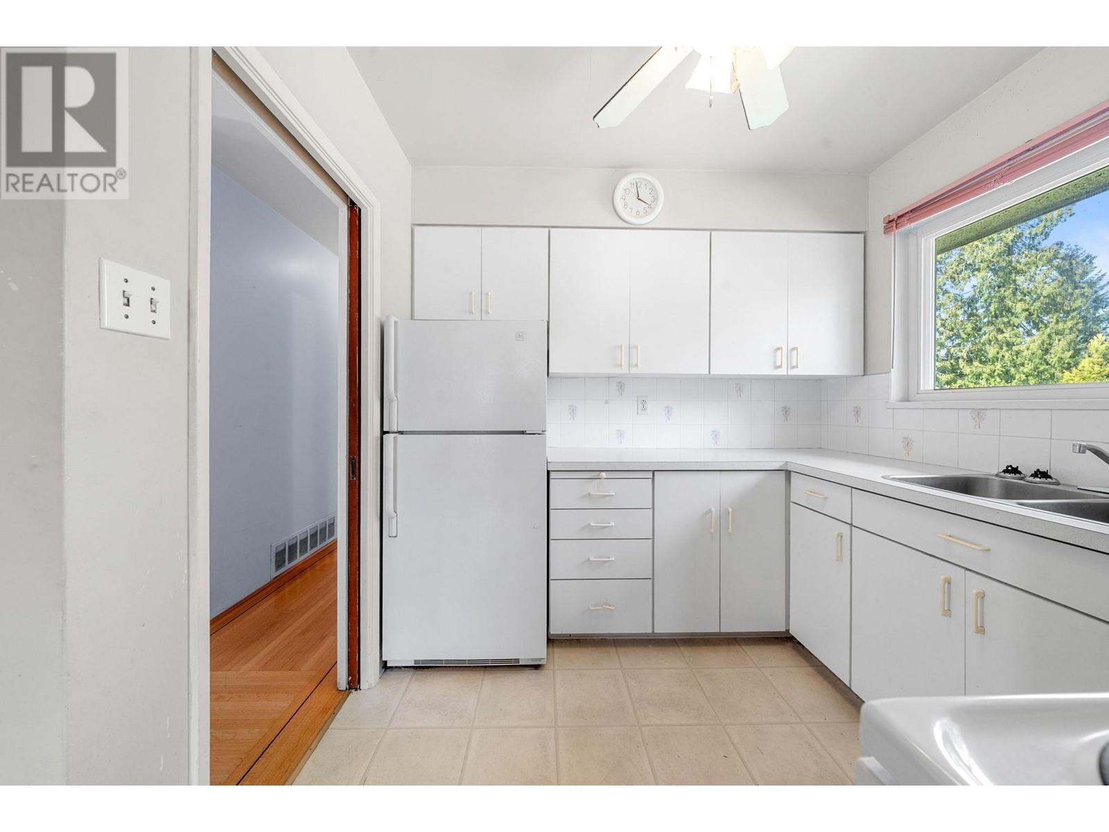 780 E 16th Street, North Vancouver, British Columbia  V7L 2V1 - Photo 13 - R2986395