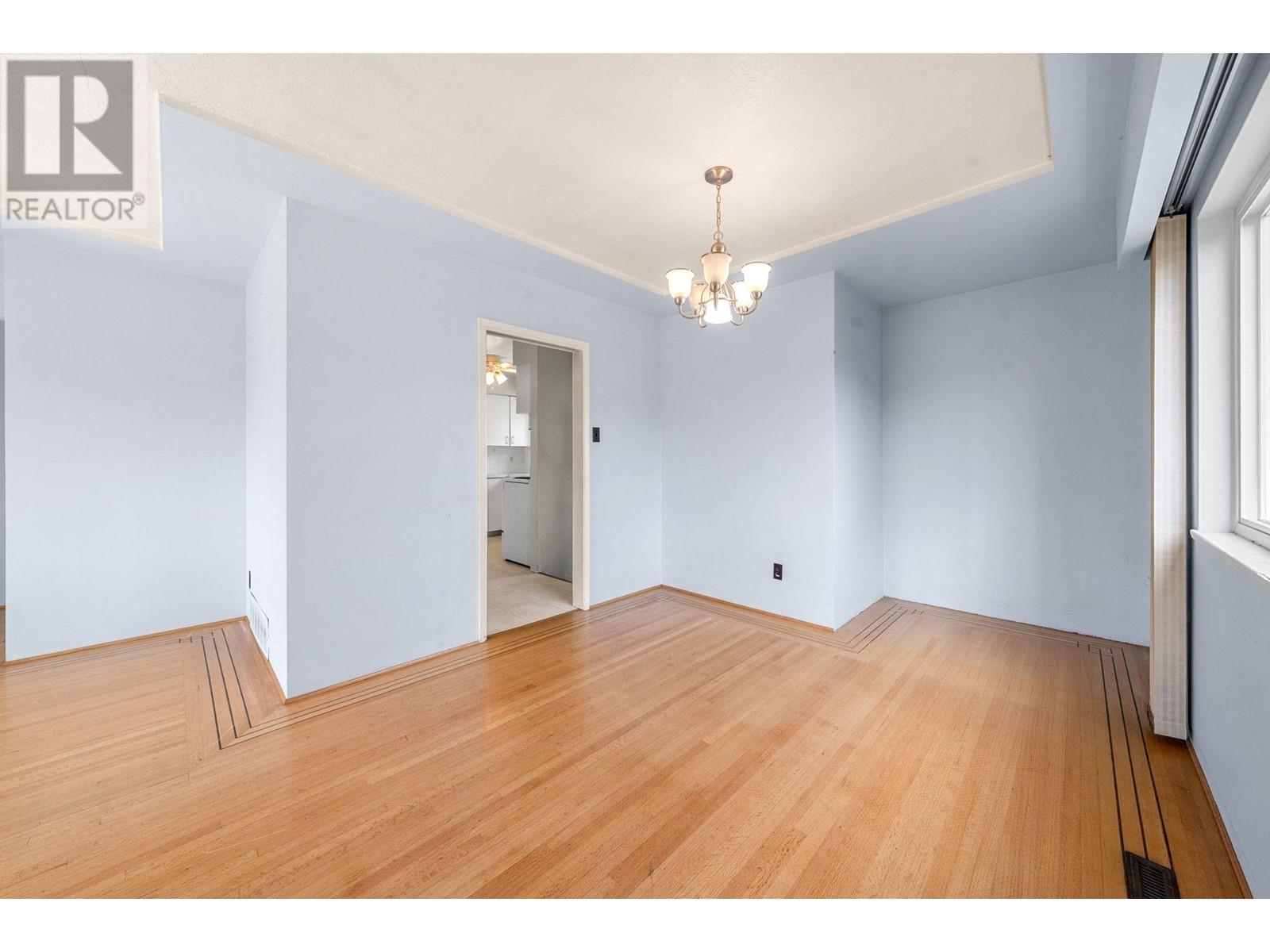 780 E 16th Street, North Vancouver, British Columbia  V7L 2V1 - Photo 9 - R2986395