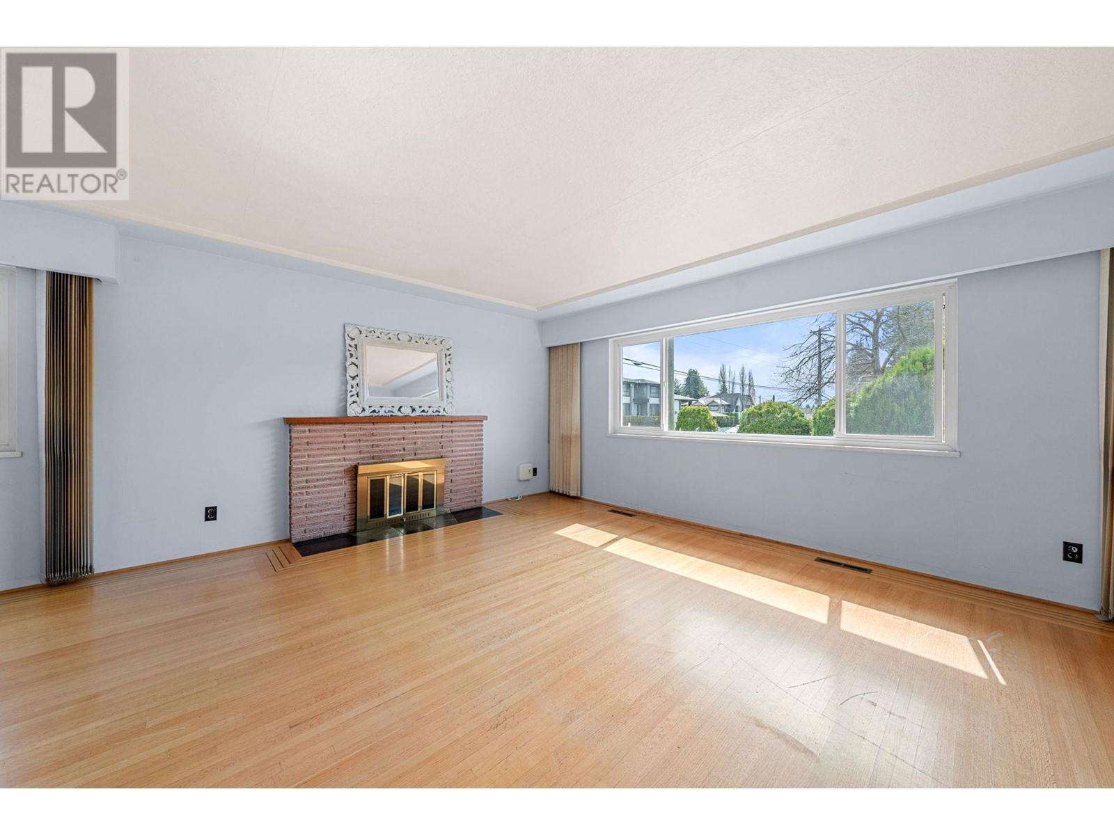 780 E 16th Street, North Vancouver, British Columbia  V7L 2V1 - Photo 5 - R2986395