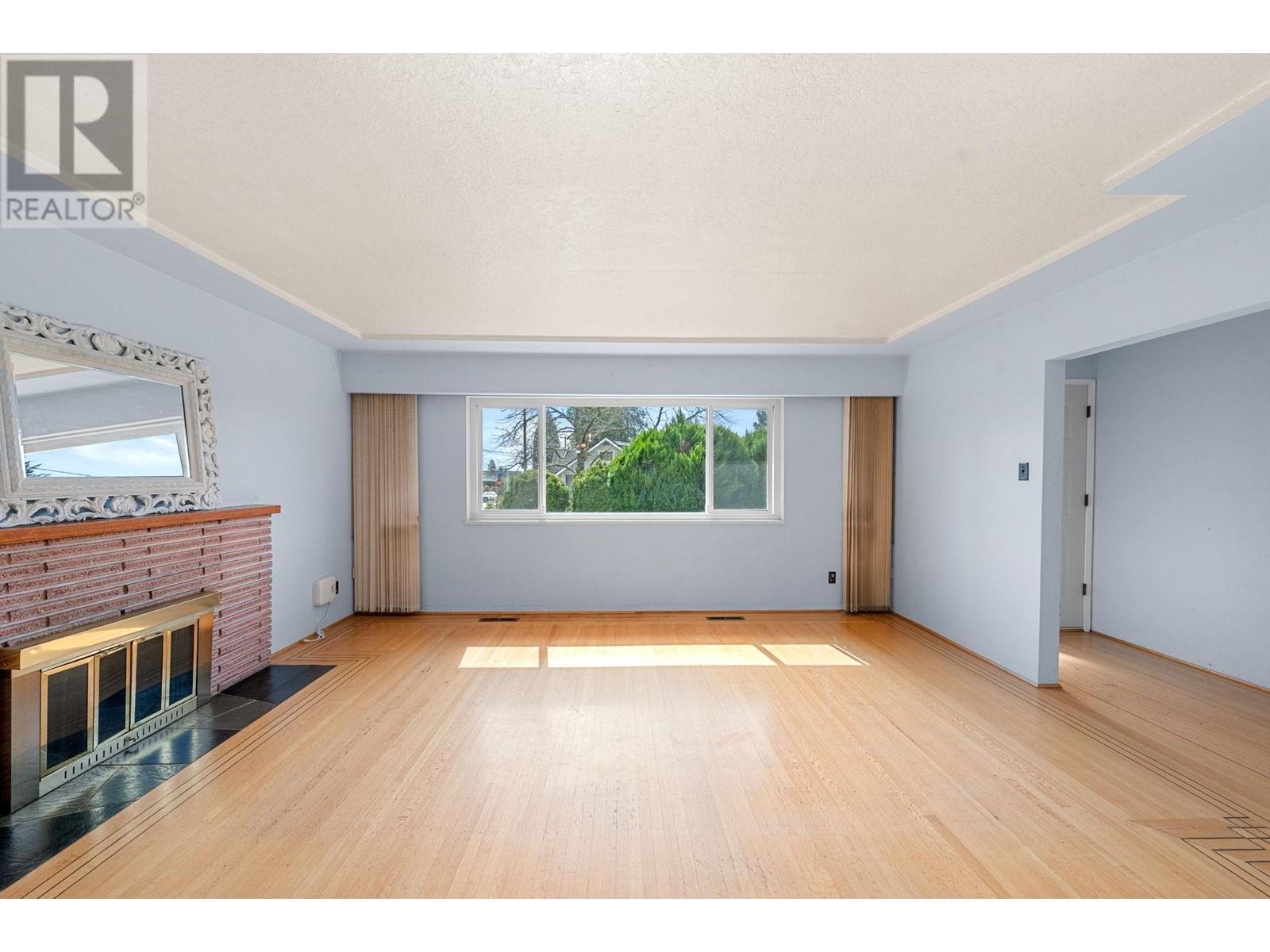 780 E 16th Street, North Vancouver, British Columbia  V7L 2V1 - Photo 8 - R2986395