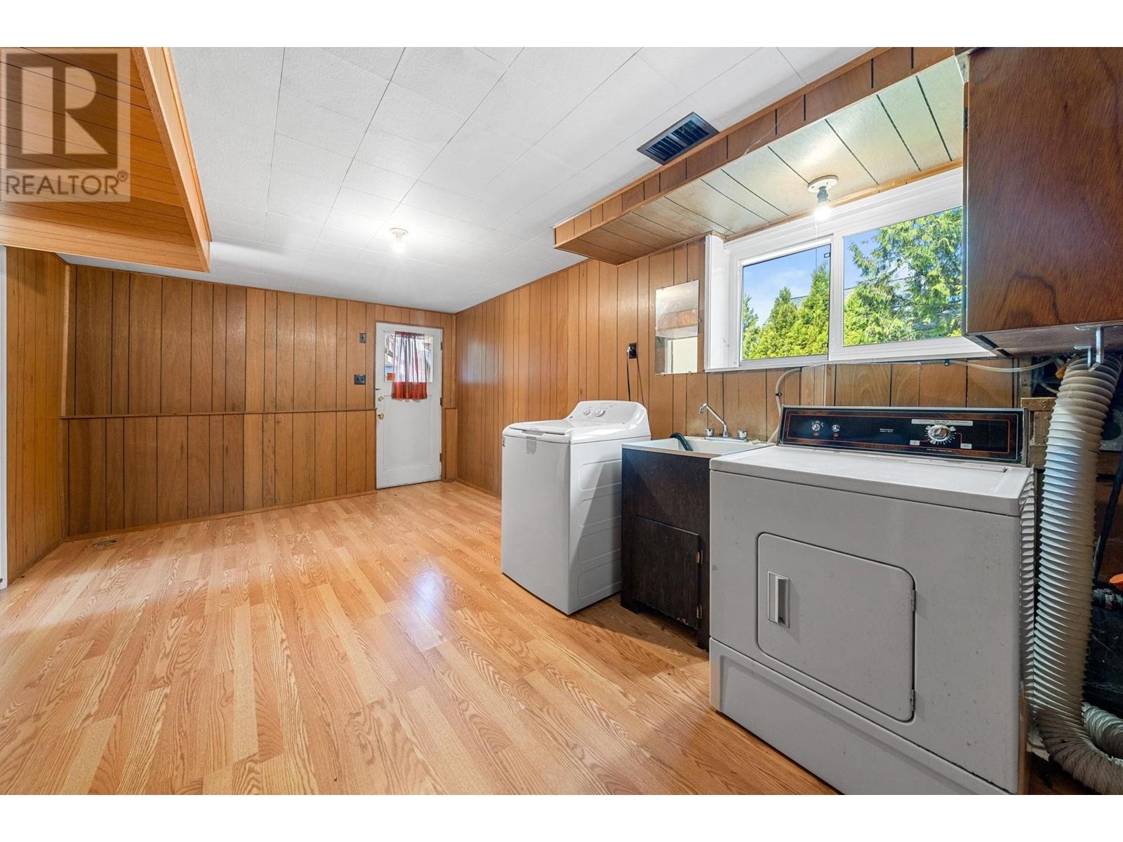 780 E 16th Street, North Vancouver, British Columbia  V7L 2V1 - Photo 35 - R2986395