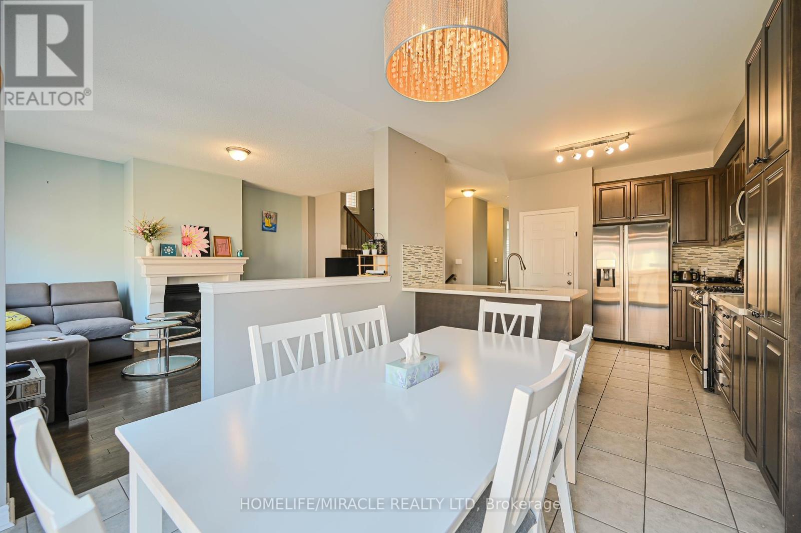 15 Fringetree Road, Brampton (Sandringham-Wellington North), Ontario  L6R 3V8 - Photo 10 - W12058715