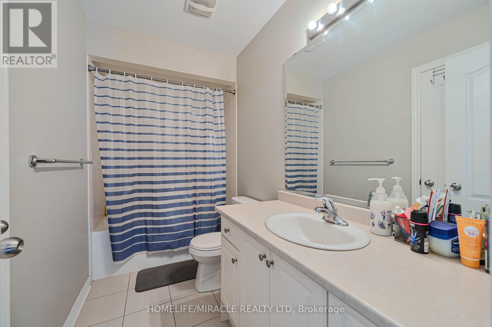 15 Fringetree Road, Brampton (Sandringham-Wellington North), Ontario  L6R 3V8 - Photo 28 - W12058715
