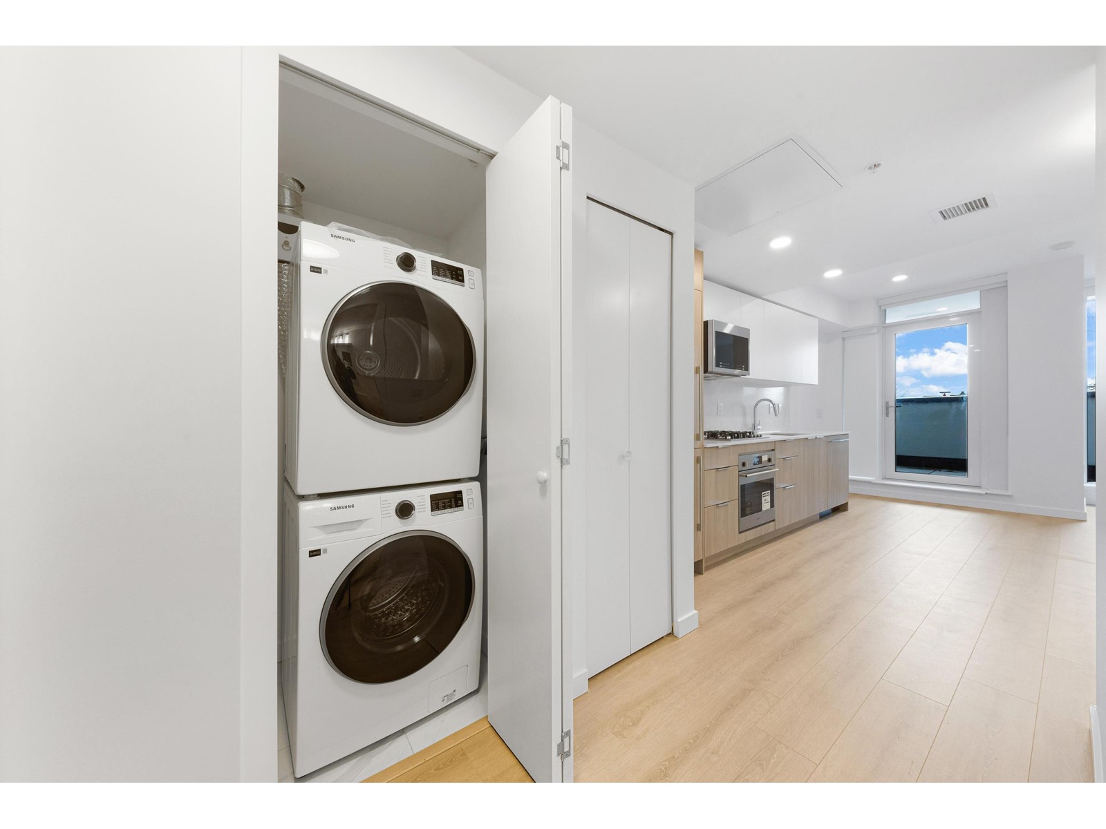 306 10333 133 Street, Surrey, British Columbia  V3R 2H4 - Photo 12 - R2981874