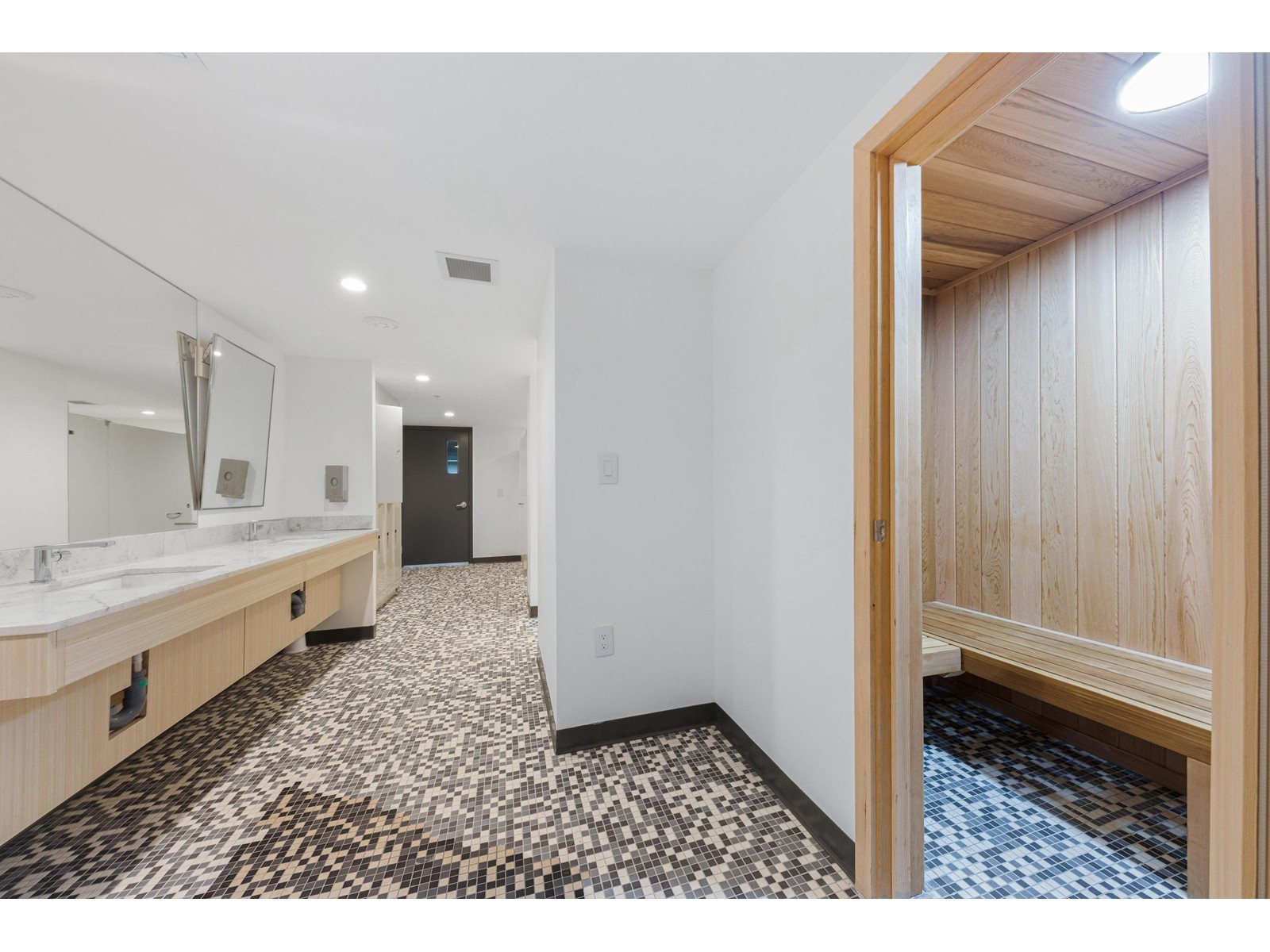 306 10333 133 Street, Surrey, British Columbia  V3R 2H4 - Photo 17 - R2981874