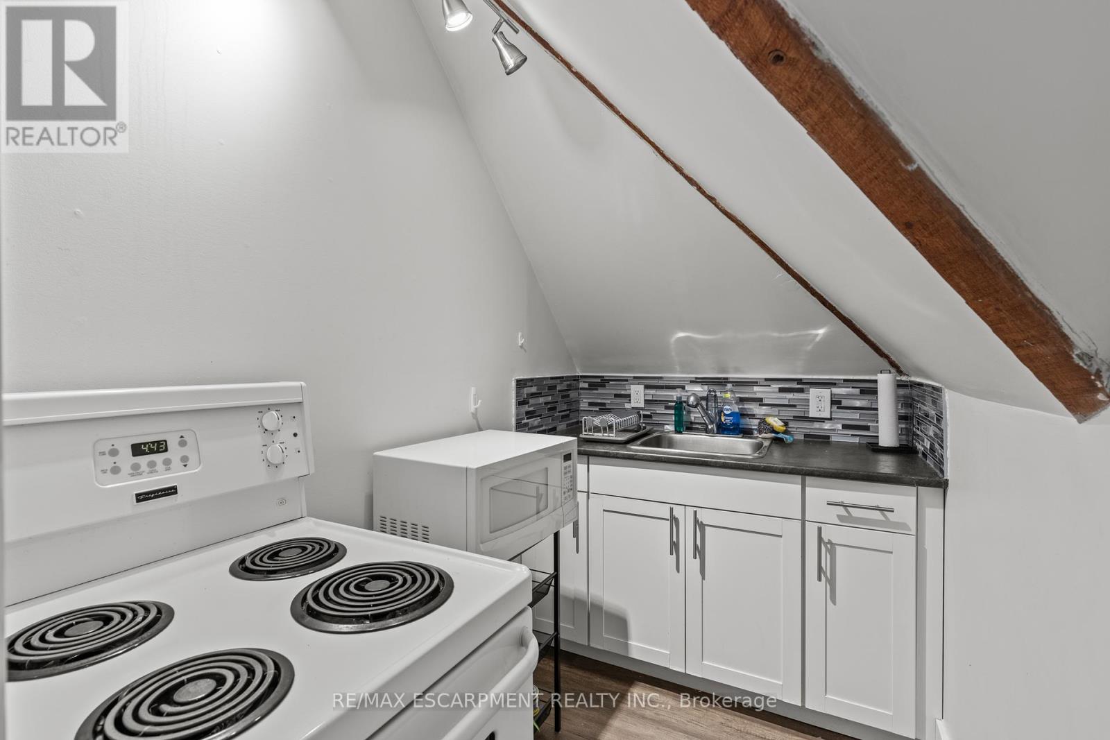 181 West Avenue N, Hamilton, Ontario  L8L 5C7 - Photo 41 - X12064395