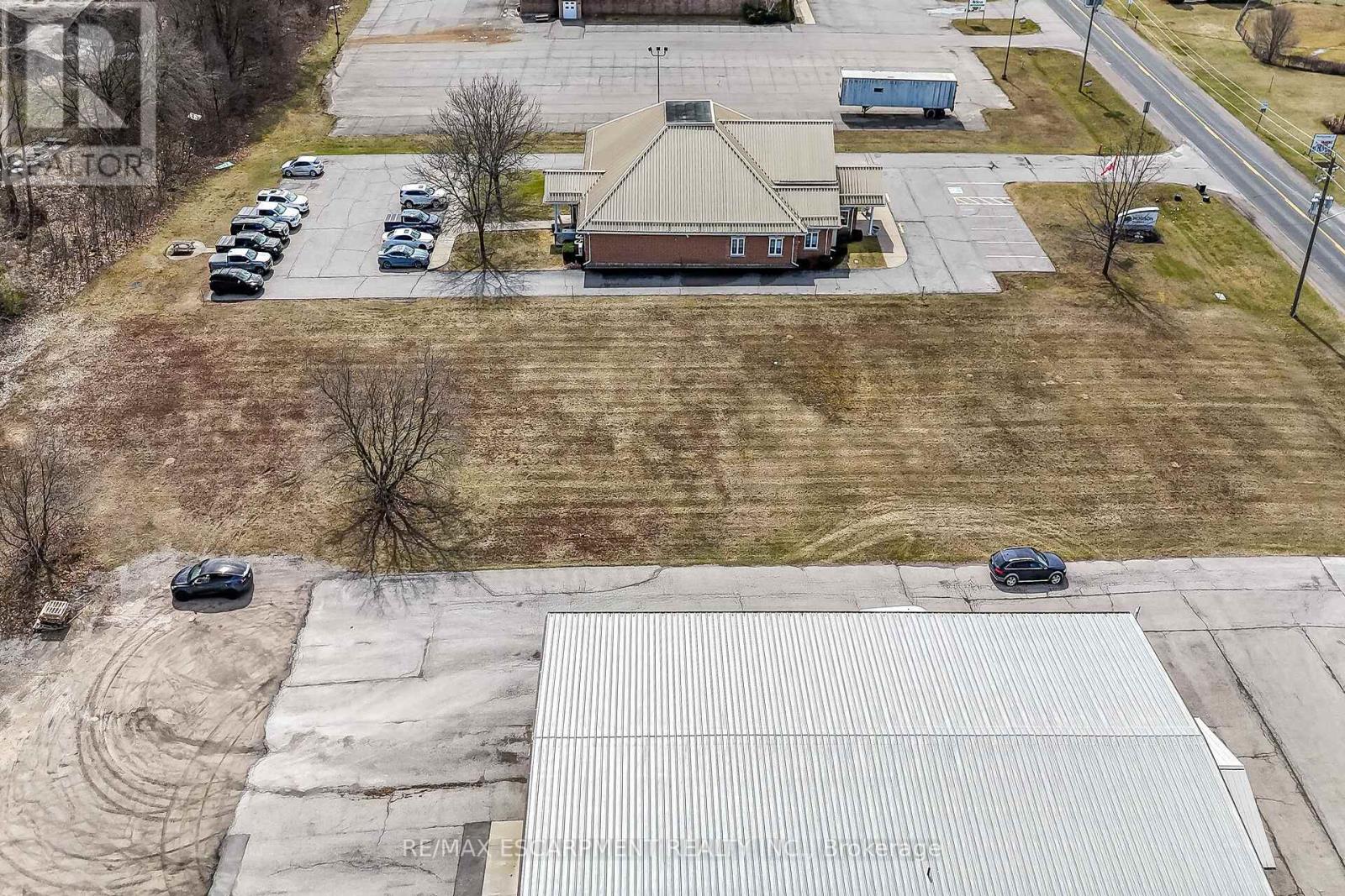 33 Park Road, Norfolk (Simcoe), Ontario  N3Y 4J9 - Photo 2 - X12064396