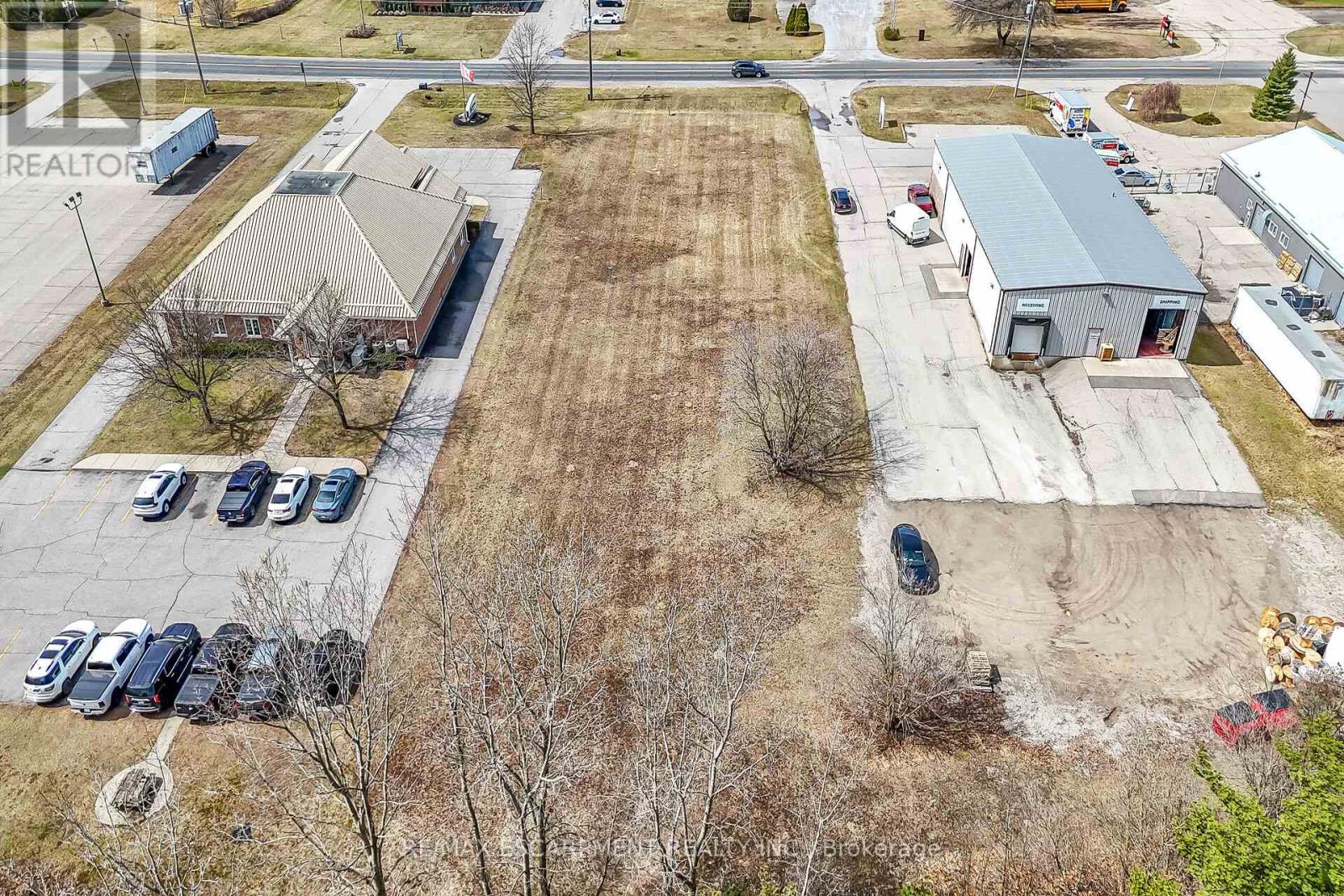 33 Park Road, Norfolk (Simcoe), Ontario  N3Y 4J9 - Photo 3 - X12064396