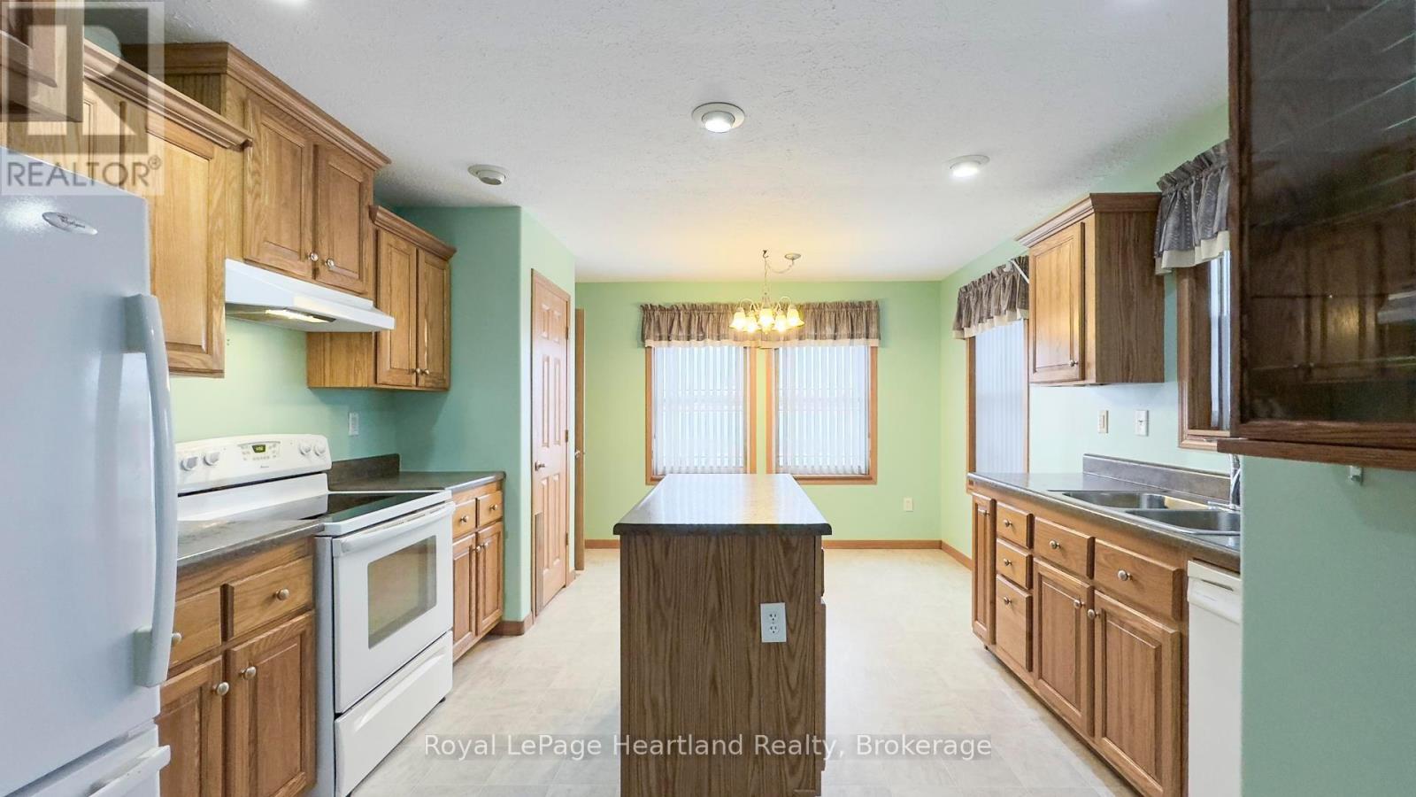 15 Cheyenne Lane, Ashfield-Colborne-Wawanosh, Ontario  N7A 3Y2 - Photo 10 - X11906265
