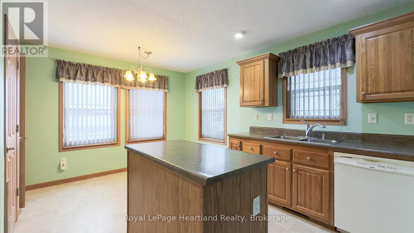 15 Cheyenne Lane, Ashfield-Colborne-Wawanosh, Ontario  N7A 3Y2 - Photo 11 - X11906265