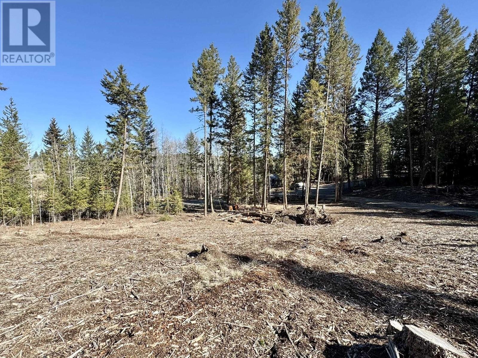 5218 KALLUM DRIVE, 108 Mile Ranch, British Columbia