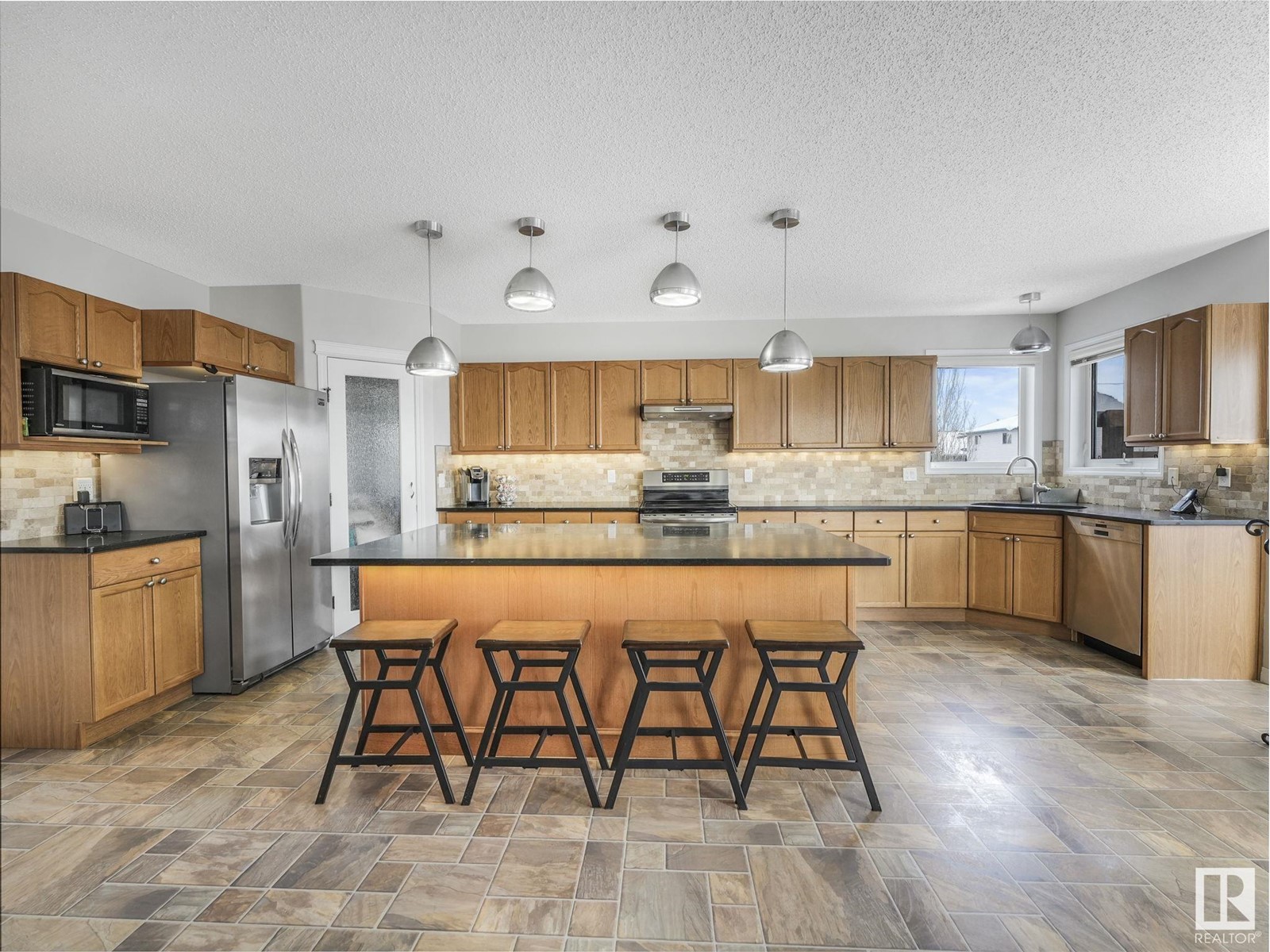 Property at 15429 47A ST NW image 3