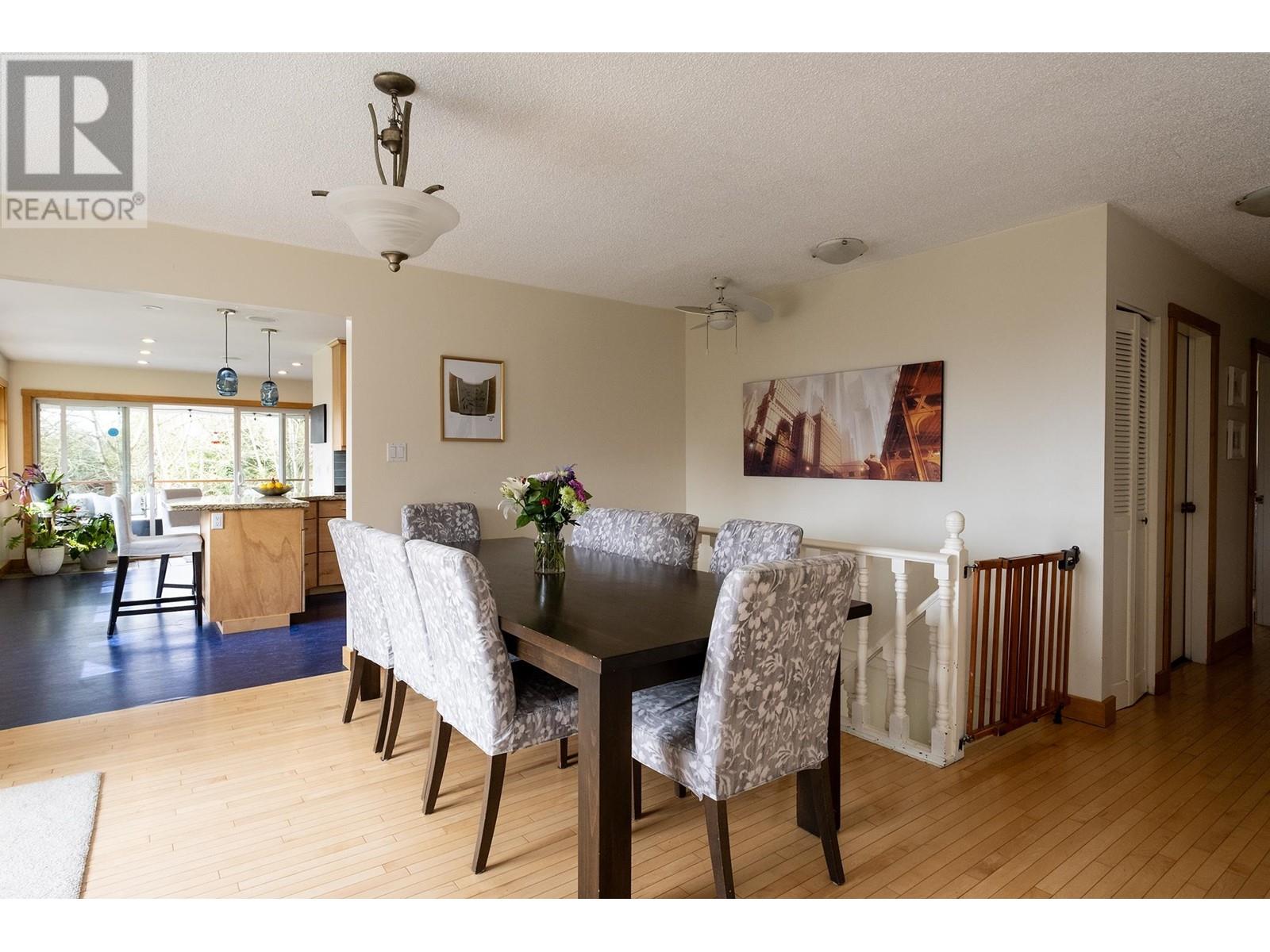 1930 Ranch Road, Roberts Creek, British Columbia  V0N 2W5 - Photo 6 - R2986513