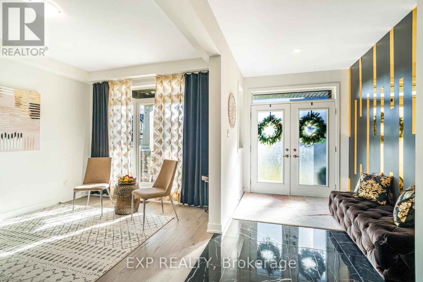Property at 900 DUXBURY LANE image 4