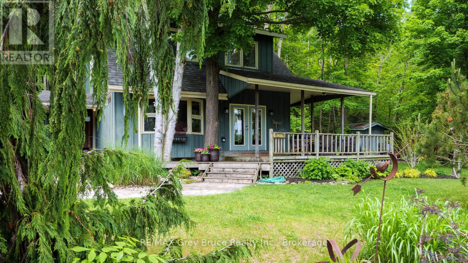 11 Shoreline Drive, Northern Bruce Peninsula, Ontario  N0H 1Z0 - Photo 3 - X12064455