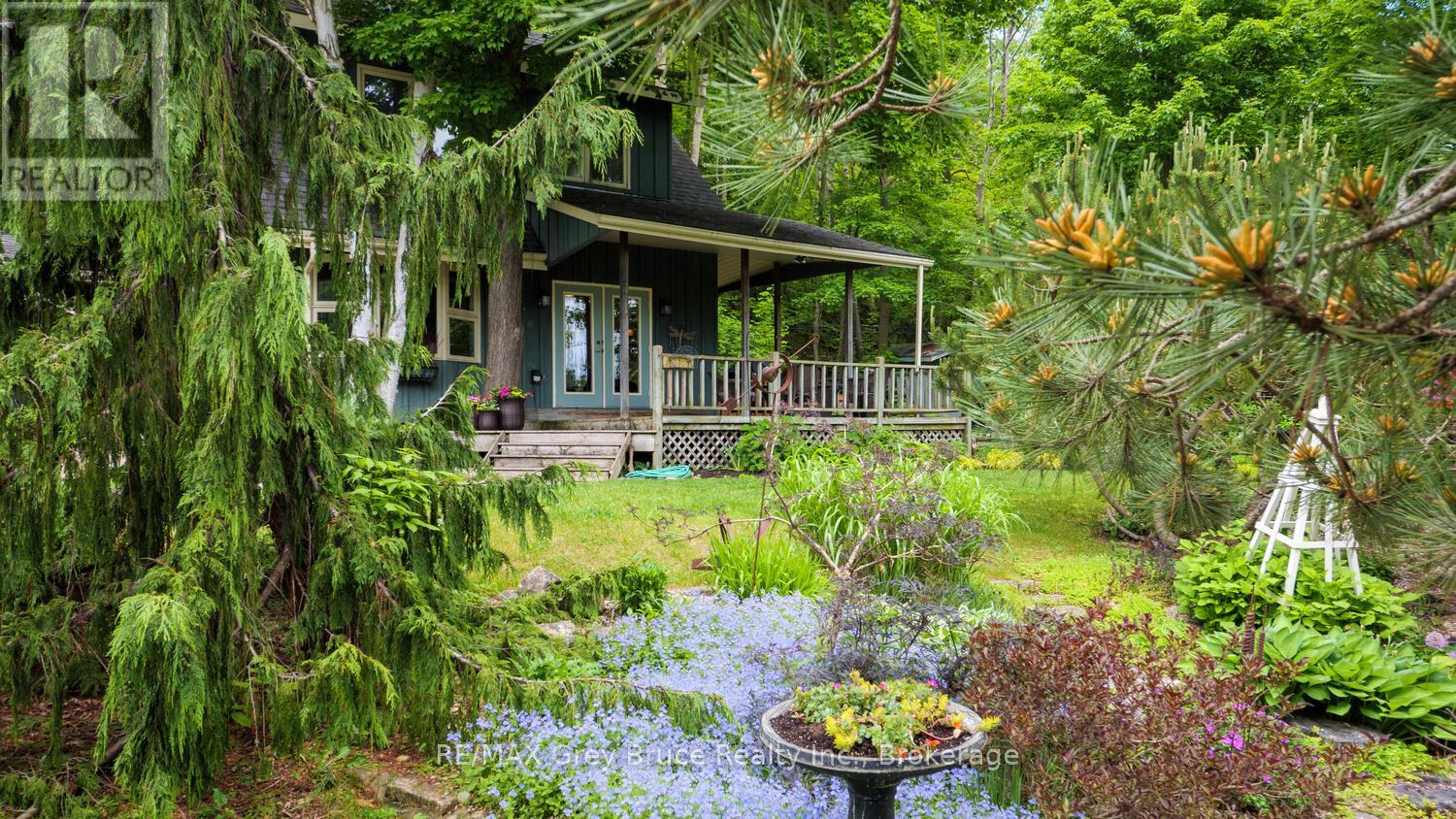 11 Shoreline Drive, Northern Bruce Peninsula, Ontario  N0H 1Z0 - Photo 8 - X12064455