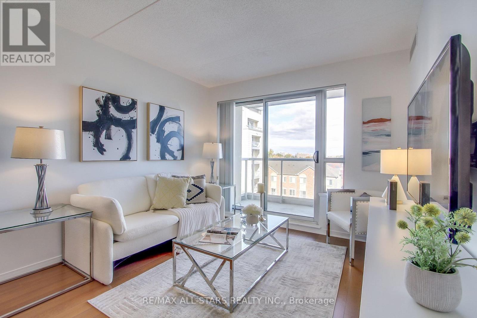 Property at 610 - 4600 STEELES AVENUE E image 3