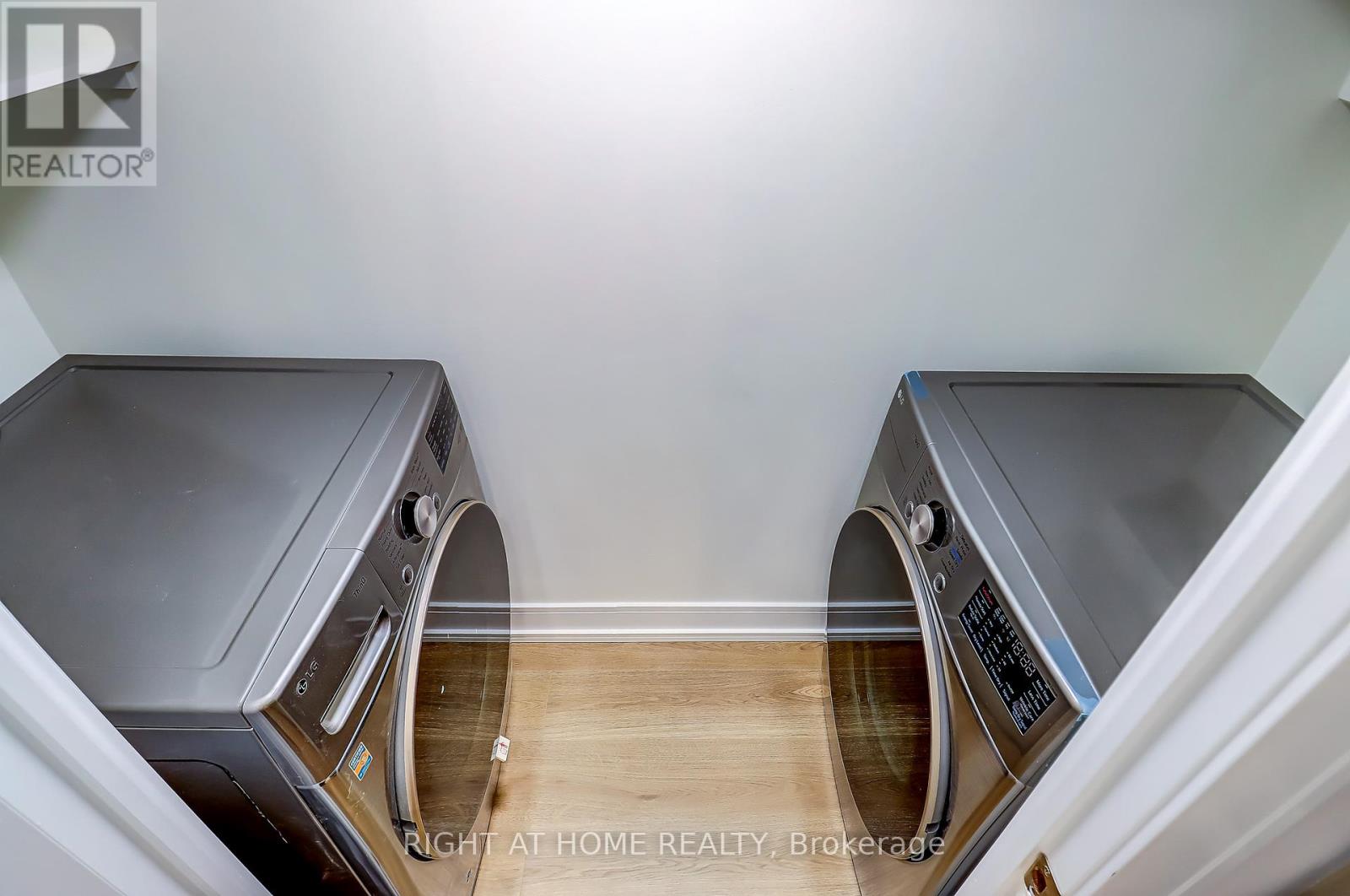 1207 - 130 Carlton Street, Toronto, Ontario  M5A 4K3 - Photo 22 - C12064432