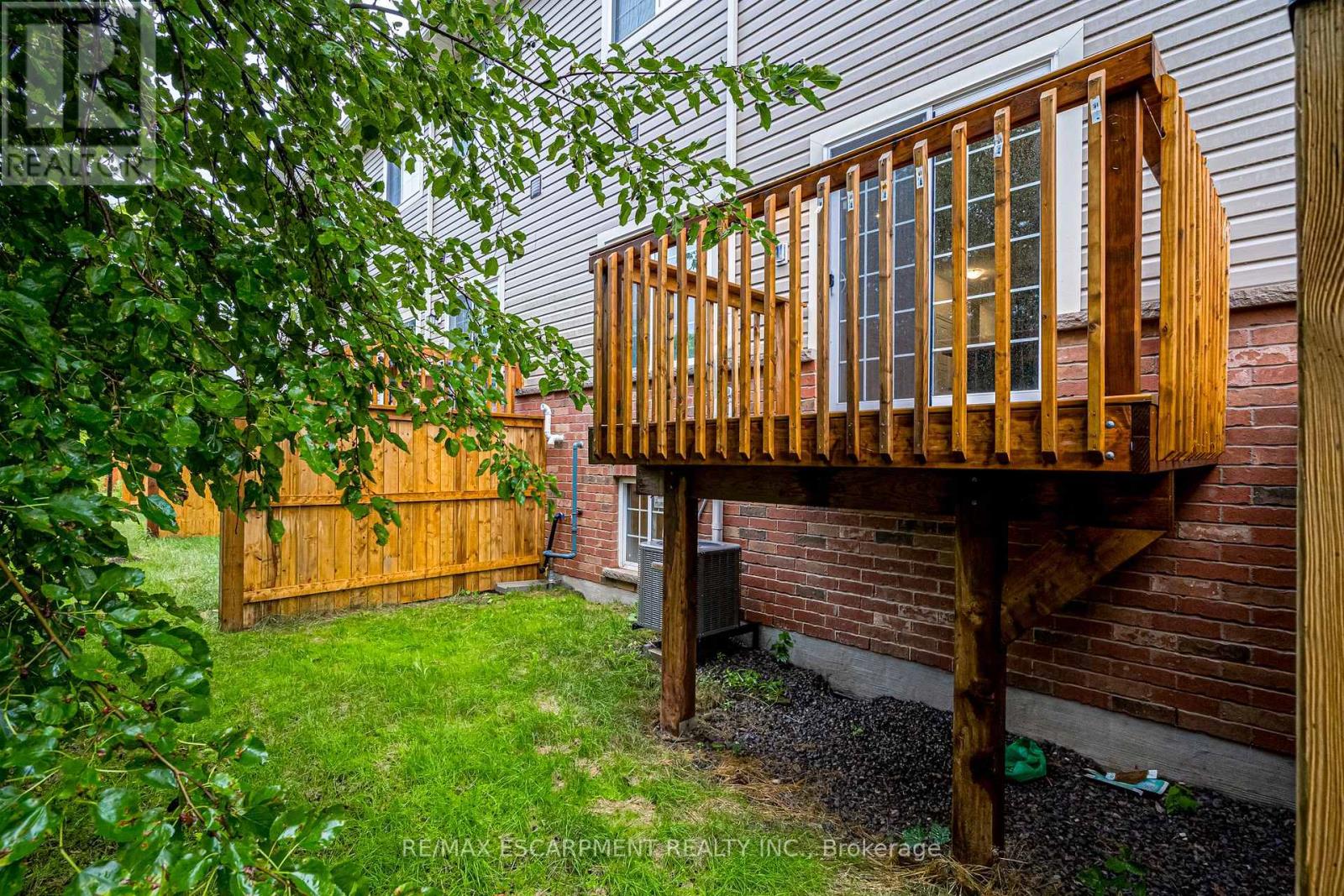 70 Dewberry Drive, Kitchener, Ontario  N2B 0A9 - Photo 24 - X12064470