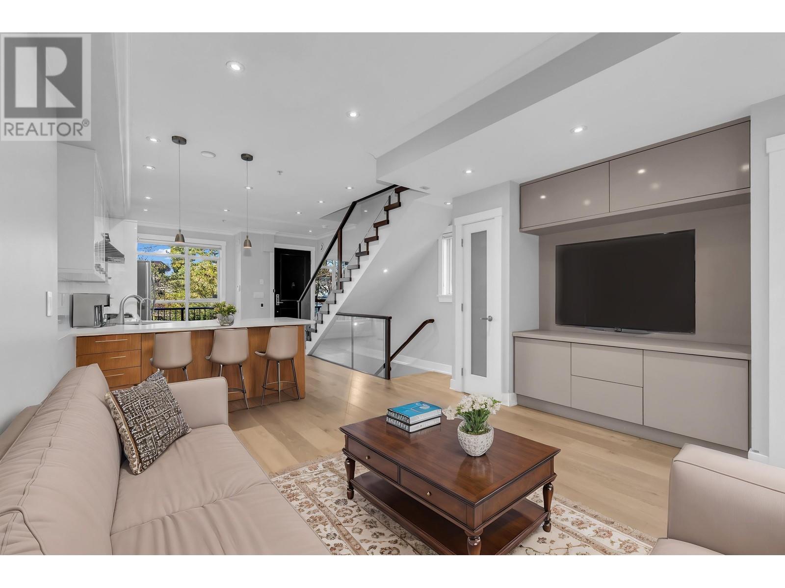 1956 W 5th Avenue, Vancouver, British Columbia  V6J 1P7 - Photo 13 - R2984903