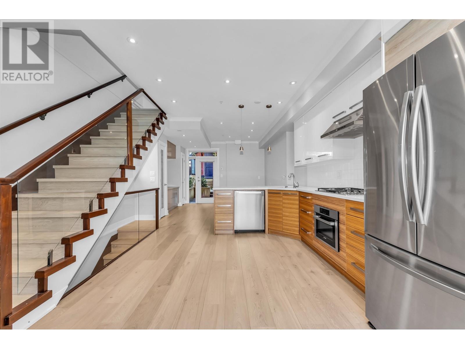 1956 W 5th Avenue, Vancouver, British Columbia  V6J 1P7 - Photo 10 - R2984903