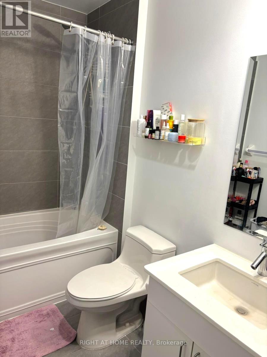 2207 - 426 University Avenue, Toronto, Ontario  M5G 1S9 - Photo 10 - C12064490