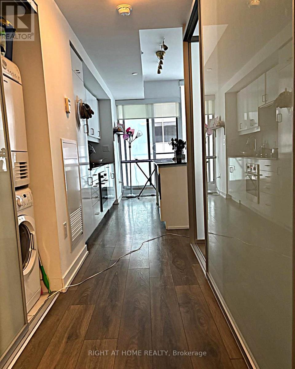 2207 - 426 University Avenue, Toronto, Ontario  M5G 1S9 - Photo 6 - C12064490