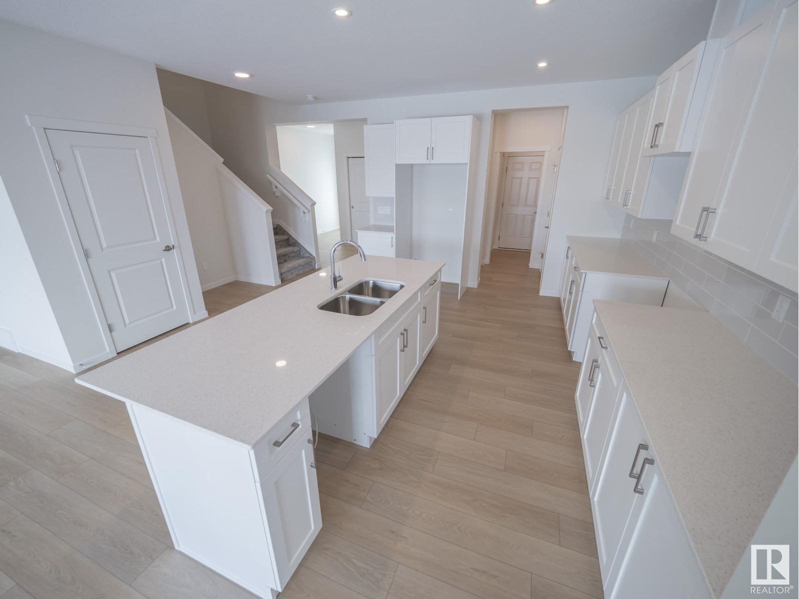Property at 71 NETTLE CR image 5