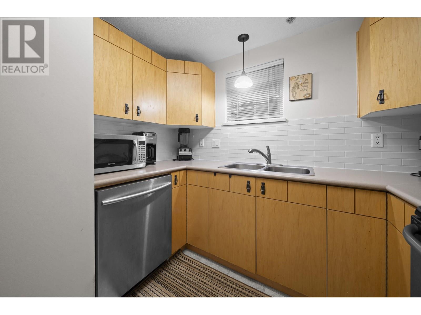 68 7488 Southwynde Avenue, Burnaby, British Columbia  V3N 5C6 - Photo 16 - R2984979