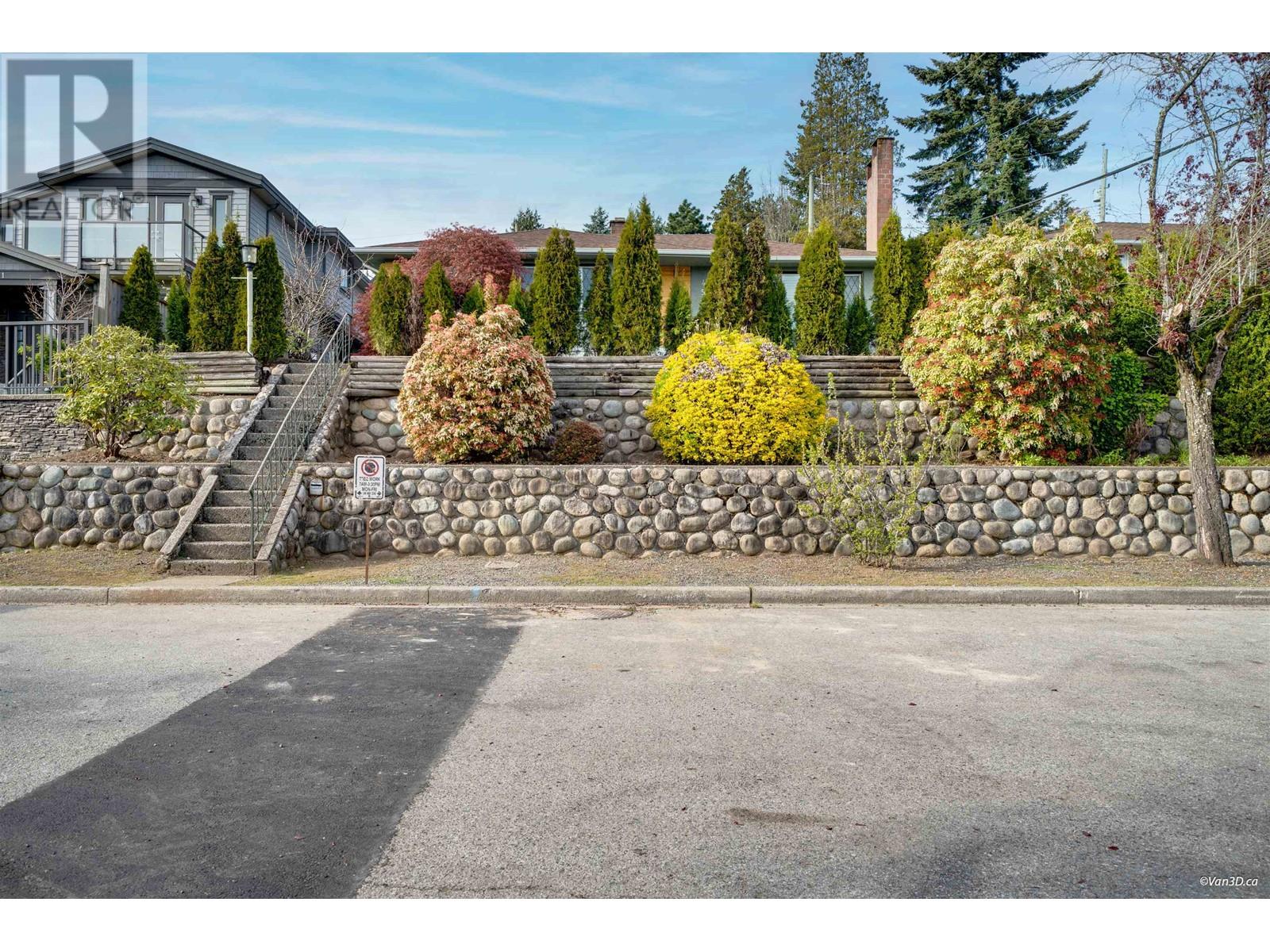 4599 SUNLAND PLACE, burnaby, British Columbia