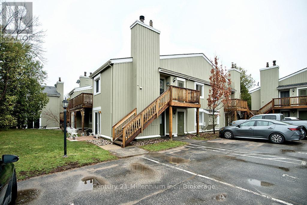 6 - 15 DAWSON DRIVE, Collingwood, Ontario