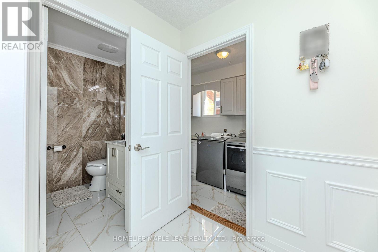 1310 Greenridge Circle, Oakville, Ontario  L6M 2J7 - Photo 17 - W12059223