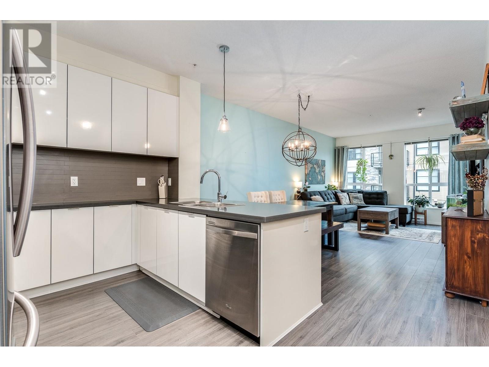 308 1135 Windsor Mews, Coquitlam, British Columbia  V3B 0L2 - Photo 7 - R2984392